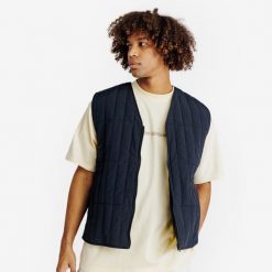 Kamizelka pikowana Lifetech. Czarne kurtki męskie Decathlon, m, bez wzorów, z puchu, bez kaptura. Za 129.99 zł.