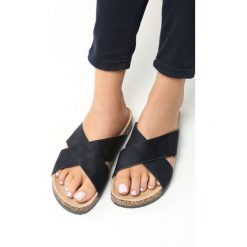 Granatowe Klapki Recovery. Niebieskie klapki damskie Born2be, z materiału. Za 49.99 zł.