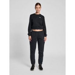 Damska krótka bluza Hummel LGC Shai. Niebieskie bluzy damskie Hummel, bez wzorów, z bawełny, na fitness i siłownię. Za 236.50 zł.
