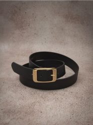 Pasek - czarny. Czarne paski damskie Sinsay, bez wzorów. Za 15.99 zł.