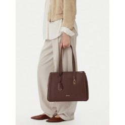 Torebka MEXX. Brązowe torebki do ręki damskie Mexx, bez wzorów, klasyczne, bez dodatków. Za 329.99 zł.