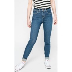 Wrangler - Jeansy. Niebieskie jeansy damskie Wrangler, z podwyższonym stanem. W wyprzedaży za 259.90 zł.