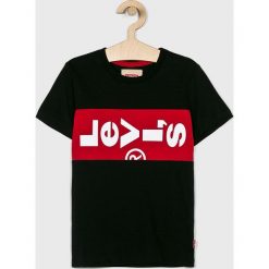 Levi's - T-shirt dziecięcy 128-164 cm. Czarne t-shirty dla chłopców Levi's, bez wzorów, z bawełny, bez ramiączek. W wyprzedaży za 129.90 zł.