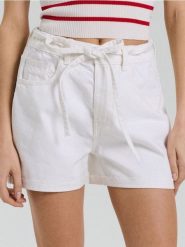 Szorty jeansowe paperbag z paskiem - biały. Białe szorty damskie Sinsay, l, bez wzorów, z jeansu, boho. W wyprzedaży za 55.99 zł.