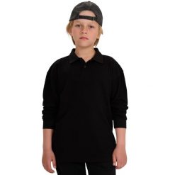 Koszulka polo dziecięca 4F z długim rękawem. Czarne t-shirty dla chłopców 4f, bez wzorów, z dzianiny, bez ramiączek. Za 59.99 zł.