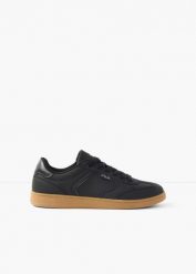 Sneakersy Fila w stylu retro. Czarne obuwie sportowe damskie bonprix, bez wzorów. Za 169.99 zł.
