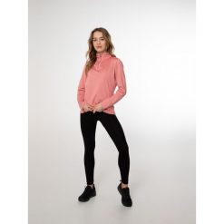 Bluza damska Protest FABRIZ 1/4 zip top. Czerwone bluzy damskie Protest, bez wzorów, bez kaptura. W wyprzedaży za 100.00 zł.
