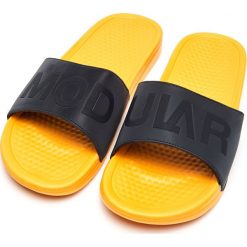 Klapki - Pomarańczowy. Klapki męskie marki Cropp. Za 39.99 zł.