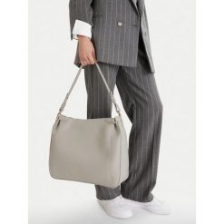 Torebka MEXX. Szare torebki do ręki damskie Mexx, bez wzorów, klasyczne, bez dodatków. Za 199.99 zł.