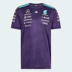 KOSZULKA KIEROWCY MERCEDES-AMG PETRONAS FORMULA 1 TEAM VANDA BLOOM. Fioletowe koszulki sportowe męskie Adidas, m, bez wzorów, z dzianiny, bez kołnierzyka, bez ramiączek, climacool (adidas). Za 399.00 zł.