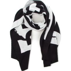 Szal DIESEL - K-Gubo Scarf 00SJ48-0NABQ-900 Black. Szaliki i chusty damskie marki Diesel. W wyprzedaży za 229.00 zł.