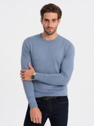 Sweter męski klasyczny z wiskozą BASIC z okrągłym dekoltem – błękitny V10 OM-SWBS-0106 - XXL. Niebieskie swetry przez głowę męskie Ombre Clothing, l, bez wzorów, z wiskozy, bez kołnierzyka. W wyprzedaży za 89.99 zł.