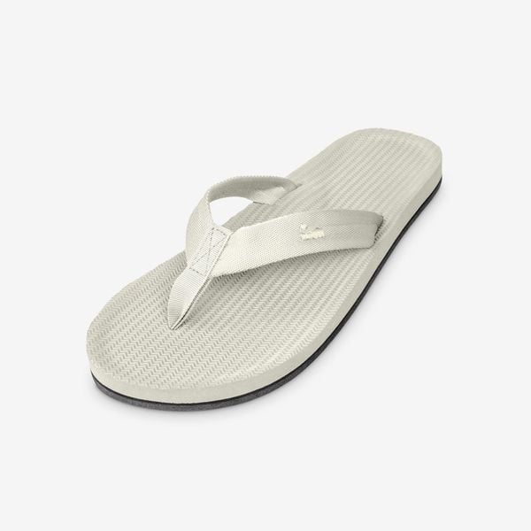 Klapki damskie - Easy Living Lite Sea Salt. Brązowe klapki damskie INDOSOLE, bez wzorów, z nylonu, sportowe, bez obcasa. Za 134.00 zł.