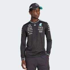 Koszulka Mercedes - Amg Petronas Formula One Team Driver Authentic Long Sleeve. Białe bluzki z długim rękawem męskie Adidas, bez wzorów, z materiału, bez kołnierzyka. Za 569.00 zł.