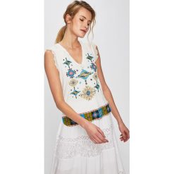 Desigual - Top. Białe koszule damskie Desigual, l, bez wzorów, z dzianiny, casualowe, bez kołnierzyka, bez ramiączek. W wyprzedaży za 139.90 zł.