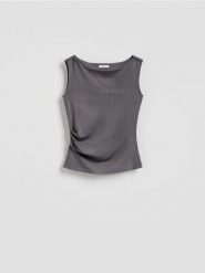 Bluzka z wiskozą - jasnoszary. Szare bluzki damskie Reserved, l, bez wzorów, z dzianiny, bez kołnierzyka, bez ramiączek. Za 79.99 zł.