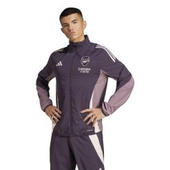 Kurtka prezentacyjna Arsenal Tiro 2024/25. Fioletowe kurtki sportowe męskie Adidas, bez wzorów, do piłki nożnej. W wyprzedaży za 290.90 zł.