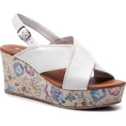 Sandały TAMARIS - 1-28332-32 Offwhite/Flowe 107. Klapki damskie marki Tamaris. Za 239.90 zł.