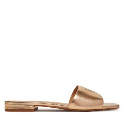 Klapki LAUREN RALPH LAUREN. Żółte klapki damskie Lauren Ralph Lauren, bez wzorów, bez obcasa. Za 399.99 zł.