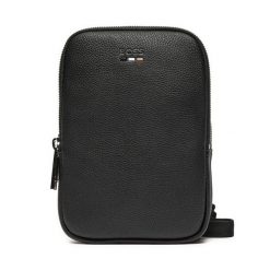 Saszetka BOSS. Czarne saszetki męskie Boss, młodzieżowe, małe. Za 499.99 zł.