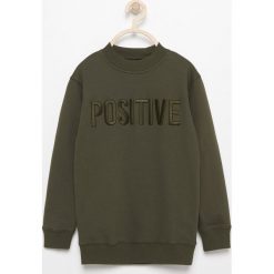 Bluza z napisem positive - Khaki. Bluzy dla chłopców marki Reserved. W wyprzedaży za 39.99 zł.
