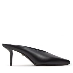 Klapki Max Mara. Czarne klapki damskie Max Mara, bez wzorów, bez obcasa. Za 1,639.00 zł.