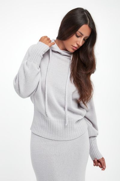 Sweter damski wełniany z kaszmirem TWINSET. Swetry damskie Twinset Milano, l, bez wzorów, z kaszmiru, bez kołnierzyka, bez ramiączek, bez kaptura. Za 1,389.00 zł.