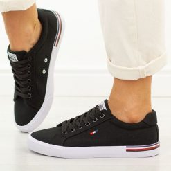 Czarne trampki damskie American Club Lh116. Czarne obuwie sportowe damskie American CLUB, bez wzorów, z jeansu, biznesowe, bez zapięcia. Za 99.00 zł.