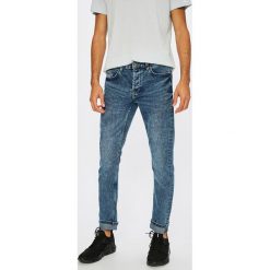 Only & Sons - Jeansy Loom Camp. Jeansy męskie marki Only & Sons. W wyprzedaży za 89.90 zł.