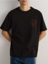 T-shirt oversize z nadrukiem - czarny. Czarne t-shirty męskie Reserved, l, bez wzorów, z bawełny, bez kołnierzyka. W wyprzedaży za 45.99 zł.