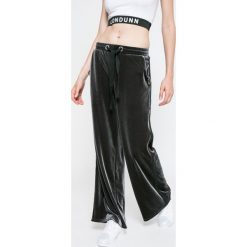 Missguided - Spodnie by Jourdan Dunn. Szare spodnie sportowe damskie Missguided, z dzianiny. W wyprzedaży za 79.90 zł.