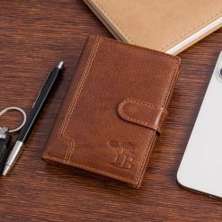 Portfel skórzany męski pionowy klasyczny brązowy RFiD Beltimore D41. Brązowe portfele męskie bez wzorów. Za 69.90 zł.