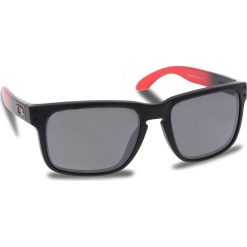 Okulary przeciwsłoneczne OAKLEY - Holbrook OO9102-D355 Ruby Fade/Prizm Black Polarized. Czarne okulary przeciwsłoneczne męskie Oakley, z tworzywa sztucznego. W wyprzedaży za 649.00 zł.