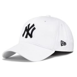Czapka z daszkiem New Era. Białe czapki i kapelusze męskie New Era, bez wzorów. Za 89.99 zł.
