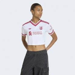 Krótka koszulka wyjazdowa Liverpool FC 26/27. Białe koszulki sportowe damskie Adidas, xs, bez wzorów, z dzianiny, bez kołnierzyka, bez ramiączek, do piłki nożnej, climacool (adidas). Za 369.00 zł.