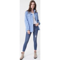 Jasnoniebieska Kurtka Trade. Kurtki damskie Born2be, l, bez wzorów, bez kaptura. Za 119.99 zł.