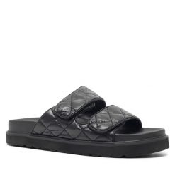 Klapki DeeZee. Czarne klapki damskie DeeZee, bez wzorów, bez obcasa. Za 119.99 zł.