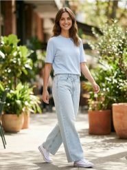 Melanżowa koszulka z domieszką wiskozy - błękitny. Niebieskie t-shirty damskie Sinsay, l, bez wzorów, z wiskozy, bez kołnierzyka. Za 35.99 zł.