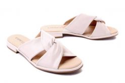CAPRICE 9-27100-20 144 offwhite soft, klapki damskie. Brązowe klapki damskie Caprice, bez wzorów, bez obcasa, na obcasie. Za 161.94 zł.