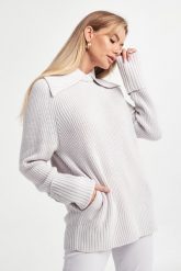 Sweter damski z kołnierzem PATRIZIA PEPE. Swetry damskie Patrizia Pepe, m, bez wzorów, bez kołnierzyka, bez ramiączek, bez kaptura. W wyprzedaży za 759.22 zł.