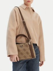 Guess Torebka Karnilla HWOS99 01060 Brązowy. Brązowe torebki do ręki damskie Guess, z aplikacjami, ze skóry, bez dodatków. Za 639.99 zł.