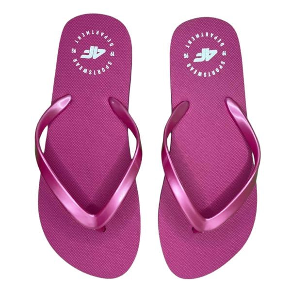 Japonki damskie 4F 4FWSS24FFLIF165. Brązowe klapki damskie 4f, bez wzorów, z gumy, eleganckie, bez obcasa. Za 44.99 zł.