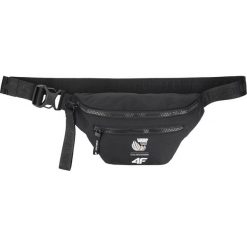 Nerka 4Hills AKB100 - głęboka czerń. Saszetki męskie marki Calvin Klein Jeans. Za 79.99 zł.