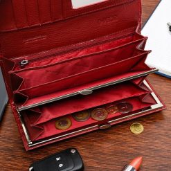 Portfel skórzany damski lakierowany duży na bigiel czerwony RFiD Alessandro. Czerwone portfele damskie bez wzorów, z lakierowanej skóry. Za 119.99 zł.