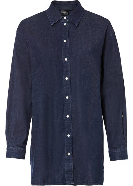 Bluzka dżinsowa oversize ze stretchem. Niebieskie bluzki damskie bonprix, bez wzorów, bez kołnierzyka, bez ramiączek. Za 139.99 zł.