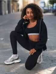 Legginsy - czarny. Czarne legginsy damskie Sinsay, l, bez wzorów, z bawełny. Za 12.99 zł.
