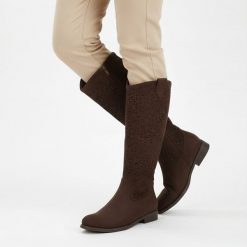 Kozaki damskie S.Barski, wysoka cholewka materiałowe wnętrze zapinane na suwak oraz miękka wkładka, brązowe, HY61-8023. Brązowe kozaki damskie S.BARSKI, z materiału, przed kolano, bez obcasa. Za 209.00 zł.