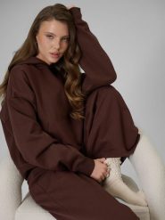 4F Bluza dresowa regular z kapturem damska - brązowa M. Brązowe bluzy damskie 4f, m, bez wzorów, z dresówki, z kapturem. Za 159.99 zł.