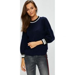 Silvian Heach - Sweter. Czarne swetry damskie Silvian Heach, z dzianiny, z włoskim kołnierzykiem. W wyprzedaży za 319.90 zł.