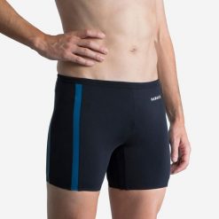 Bokserki długie pływackie męskie Nabaiji Yoko. Czarne kąpielówki męskie Decathlon, m, bez wzorów, z materiału, długie, do pływania. Za 39.99 zł.